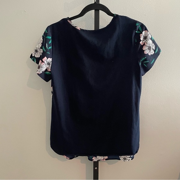 Van Heusen Floral Printed Blouse Top Size Small - Picture 3 of 3